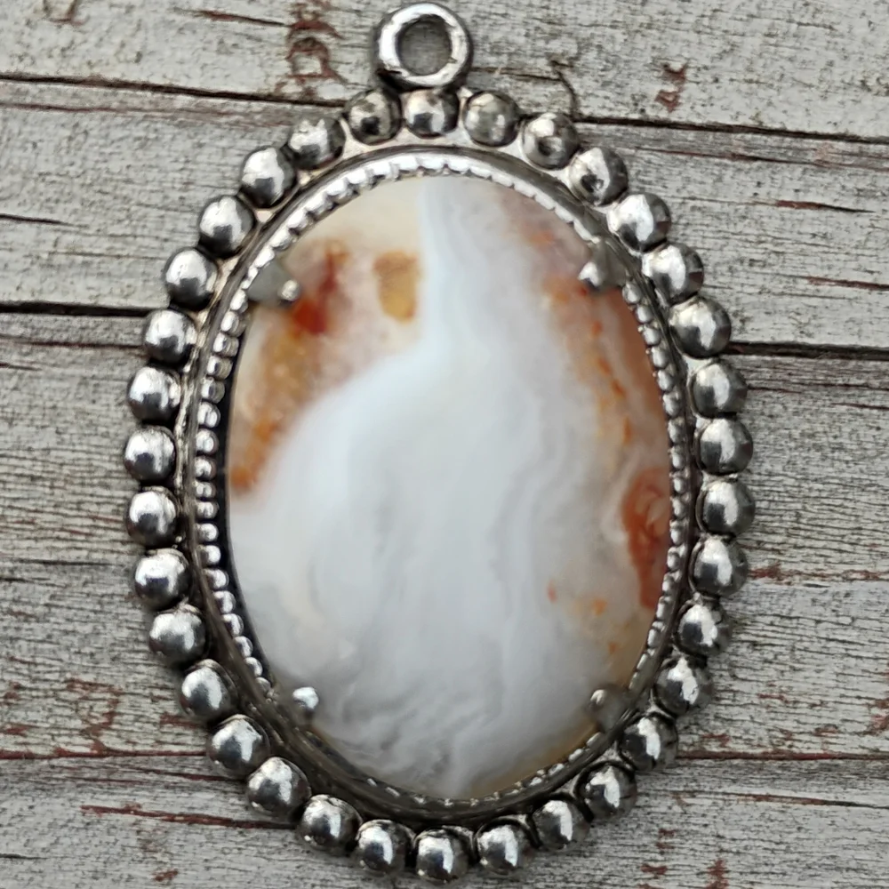 Vintage Natural Crazy Laced Agate Pendant Silver Plated Gemstone Orange White - Picture 5 of 9